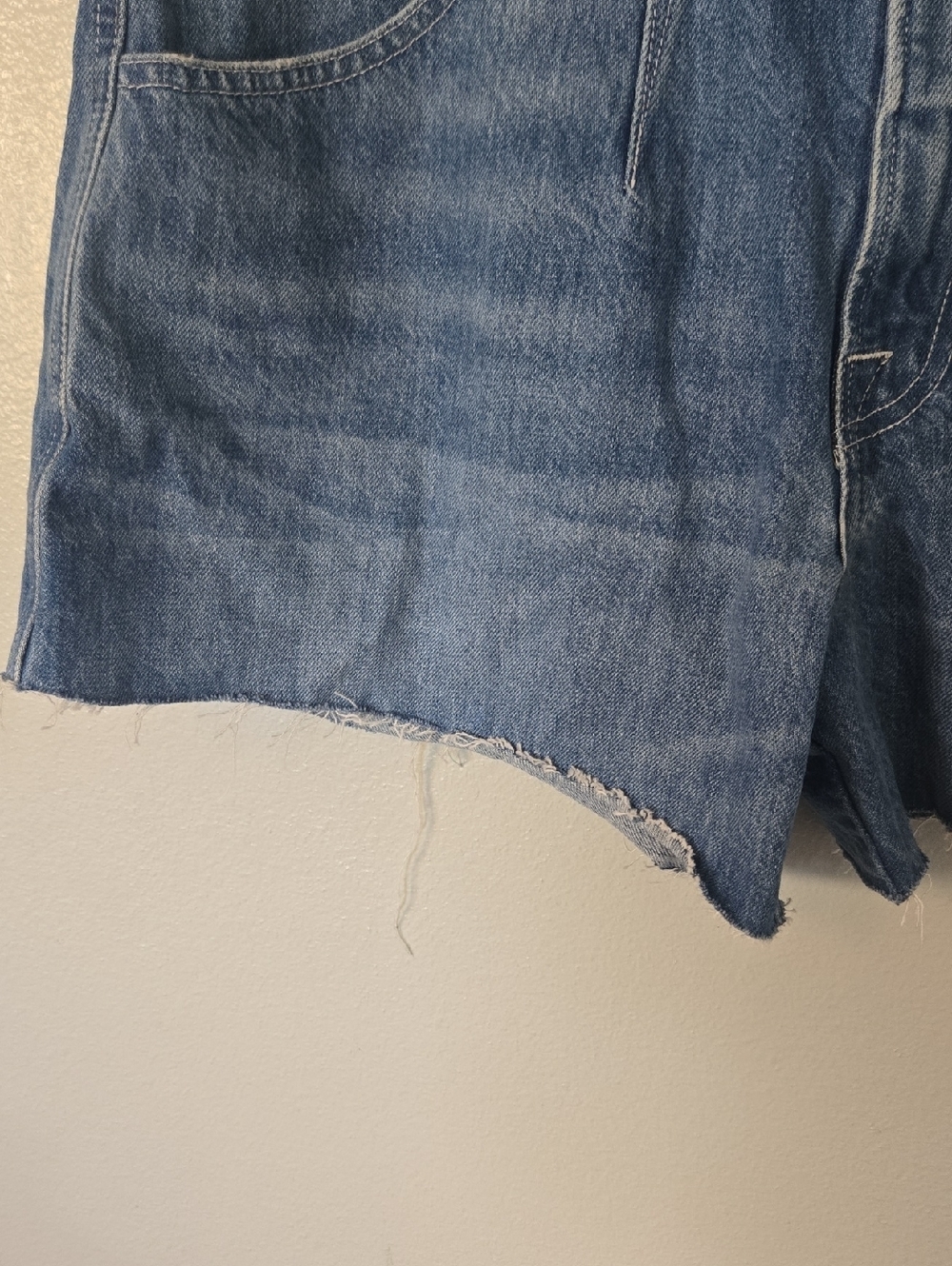 Frame x Anthropologie | NWT High Rise Darted Waist Wide Leg Denim Shorts Size 29 - Picture 7 of 10